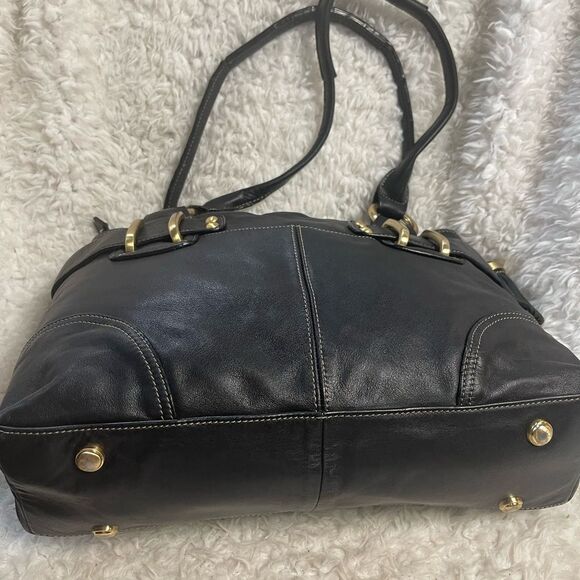 B. Makowsky soft leather black shoulder bag gold tone hardwares &tassel accents. - Picture 7 of 13